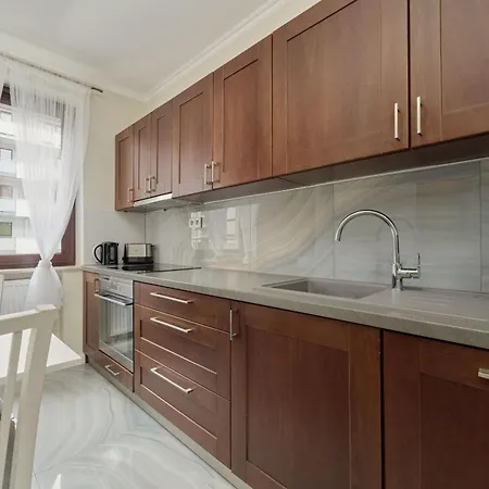 아파트 Pastel & Floral With Parking In By Renters