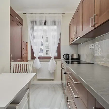 Appartement Pastel & Floral With Parking In By Renters Wrocław